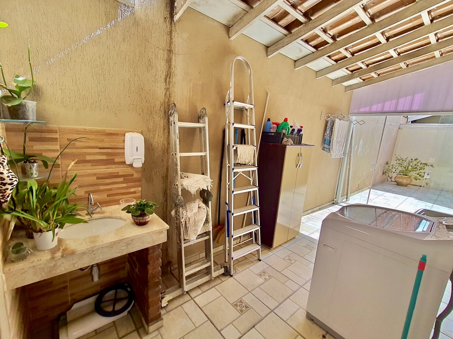 Casa à venda com 3 quartos, 200m² - Foto 9