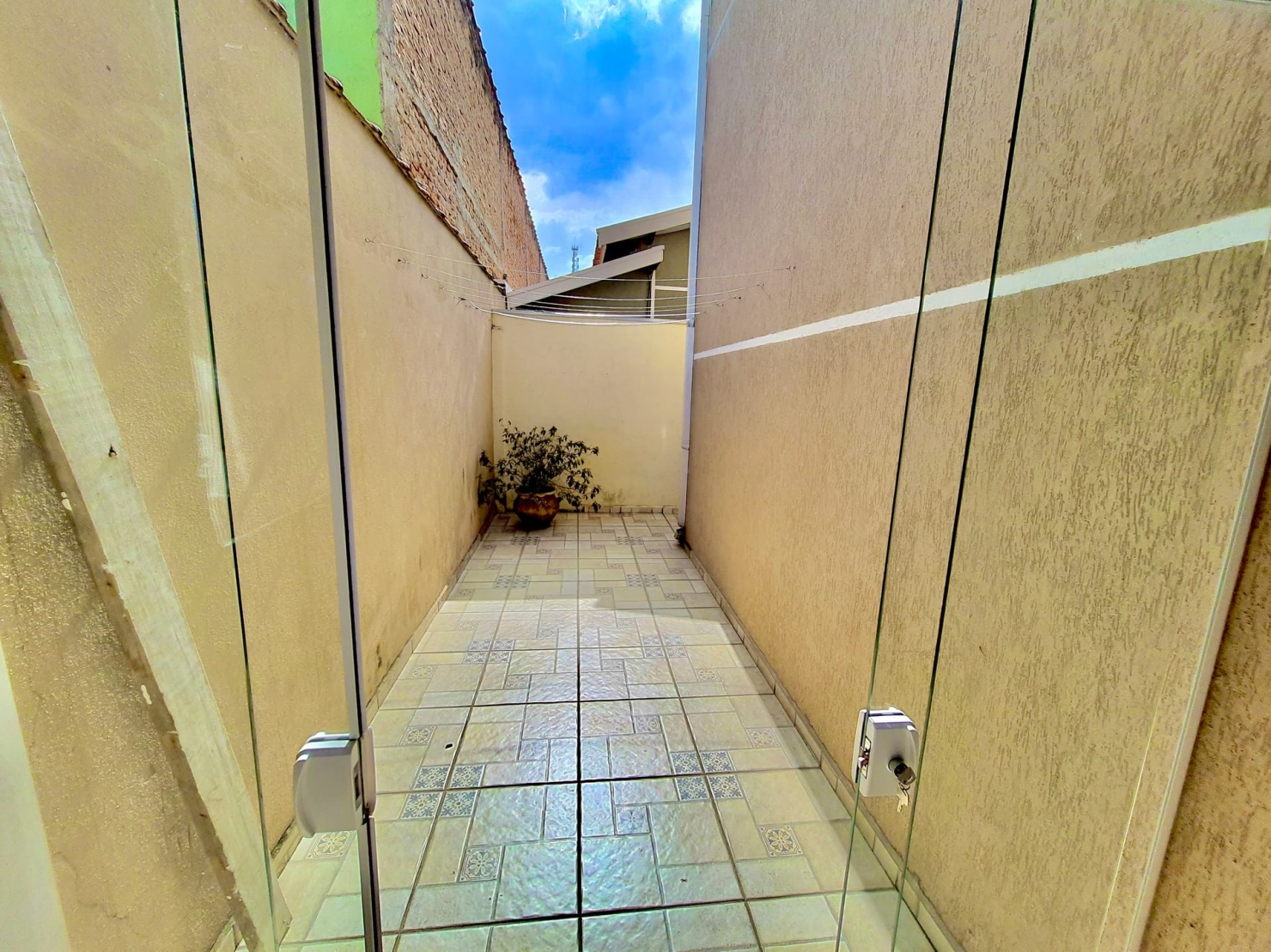 Casa à venda com 3 quartos, 200m² - Foto 10