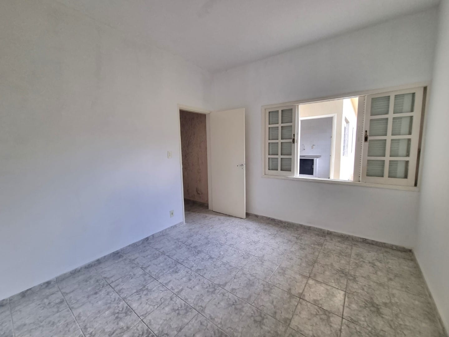 Casa à venda com 4 quartos, 182m² - Foto 6