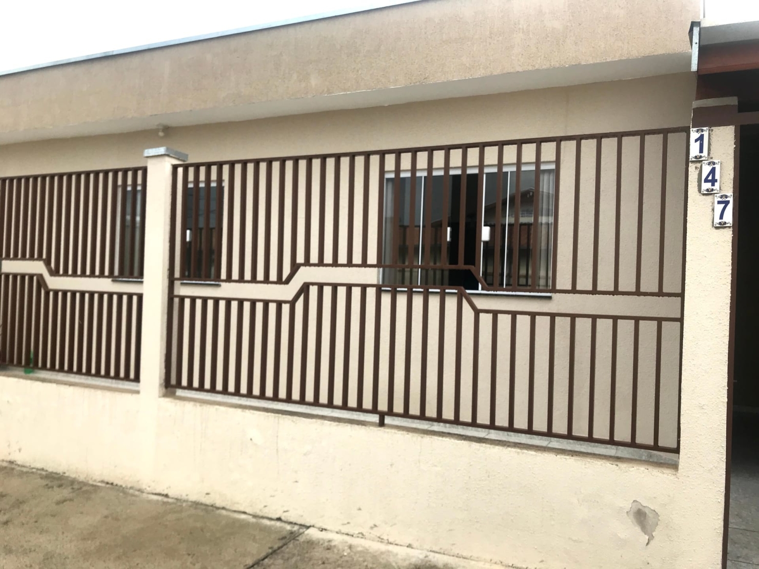 Casa à venda com 3 quartos, 130m² - Foto 1