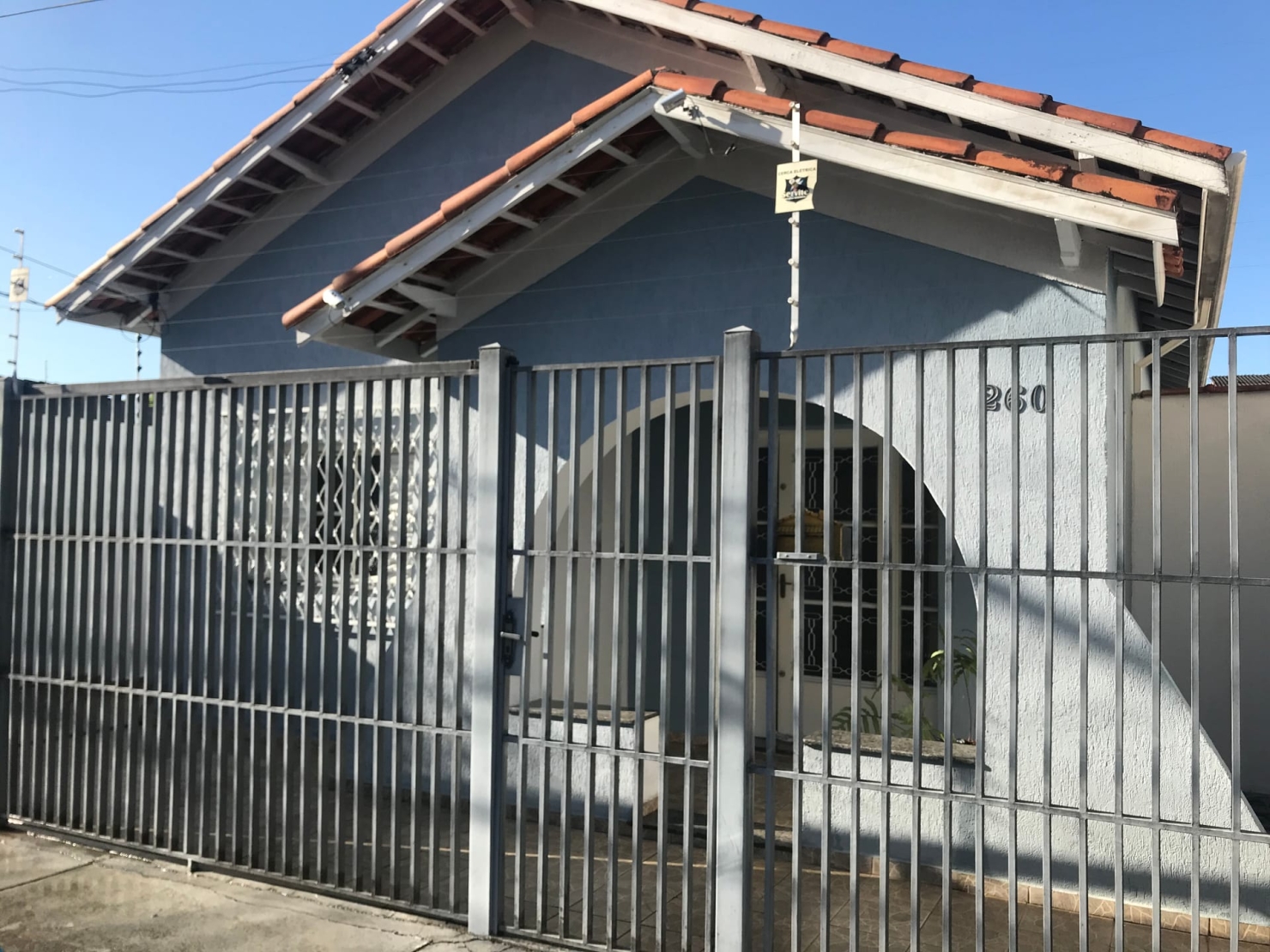 Casa à venda com 4 quartos, 149m² - Foto 1