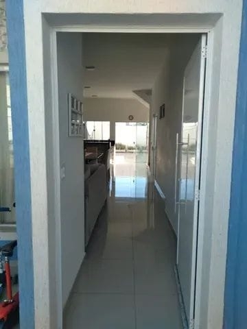 Casa de Condomínio à venda com 5 quartos, 198m² - Foto 2