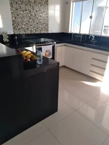 Casa de Condomínio à venda com 5 quartos, 198m² - Foto 3