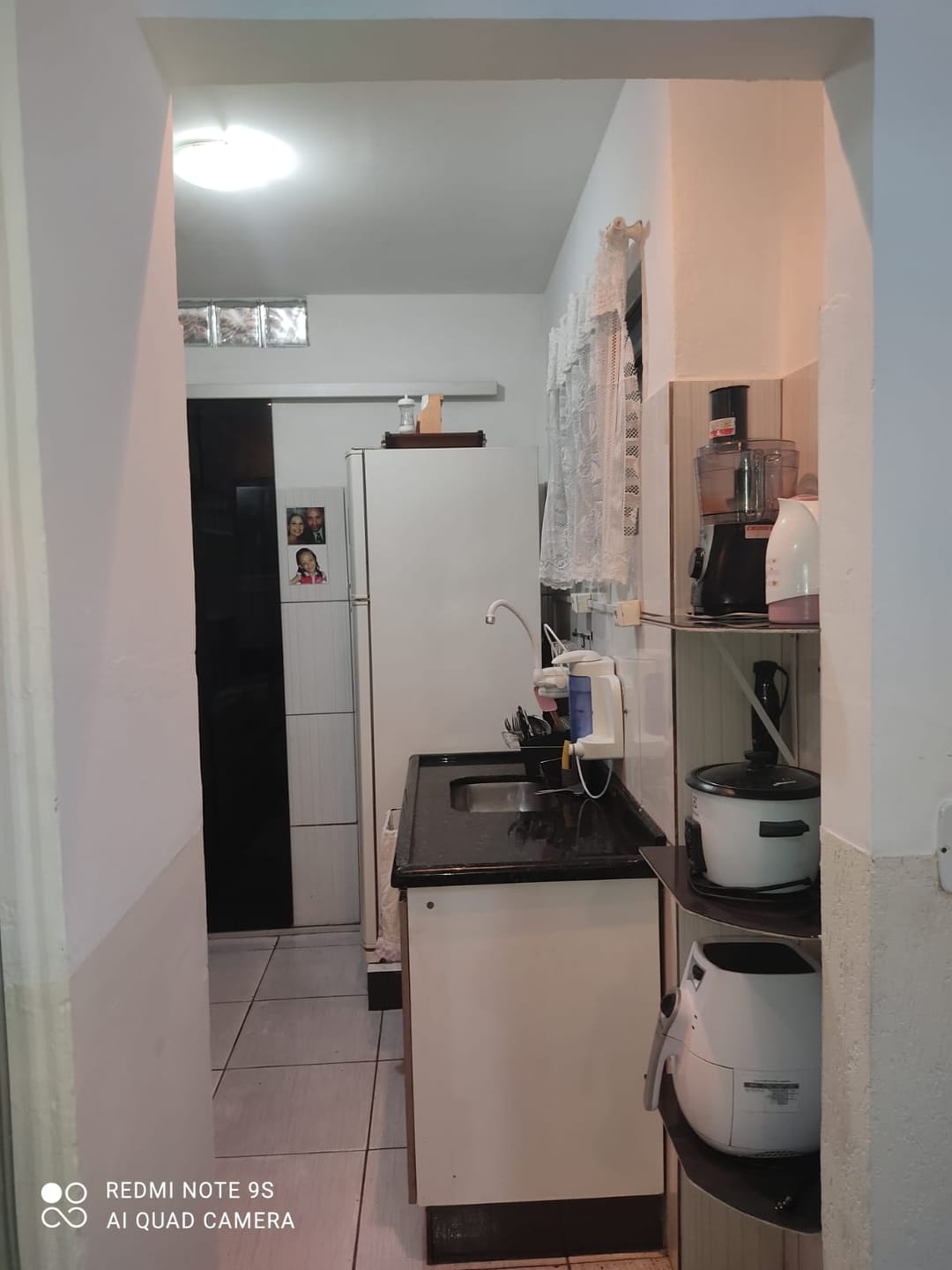 Casa à venda com 2 quartos, 100m² - Foto 1
