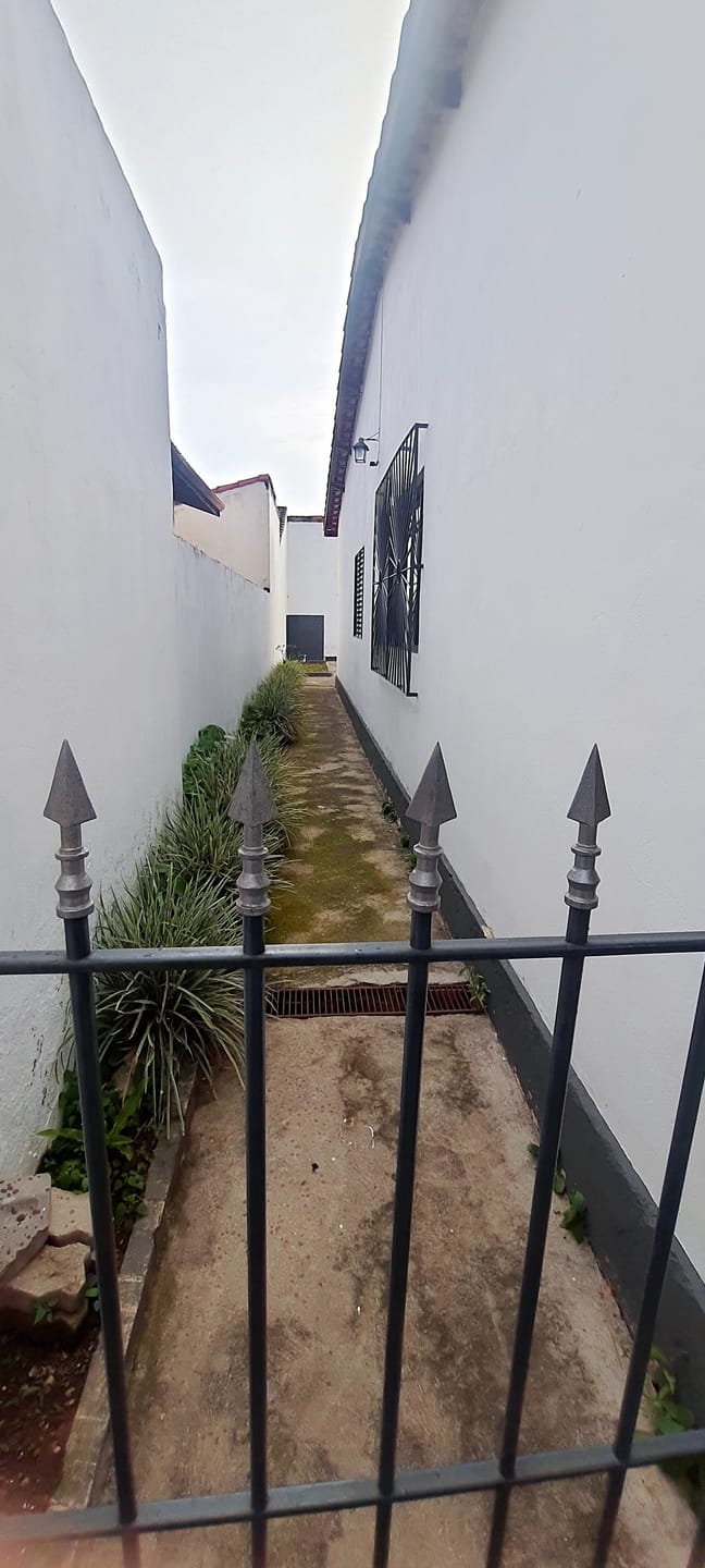 Casa à venda com 4 quartos, 150m² - Foto 9