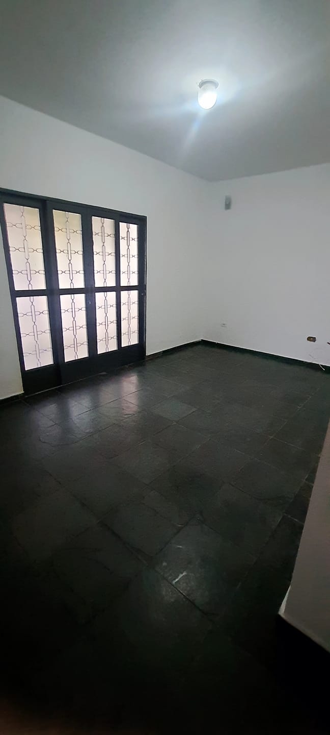Casa à venda com 4 quartos, 150m² - Foto 14