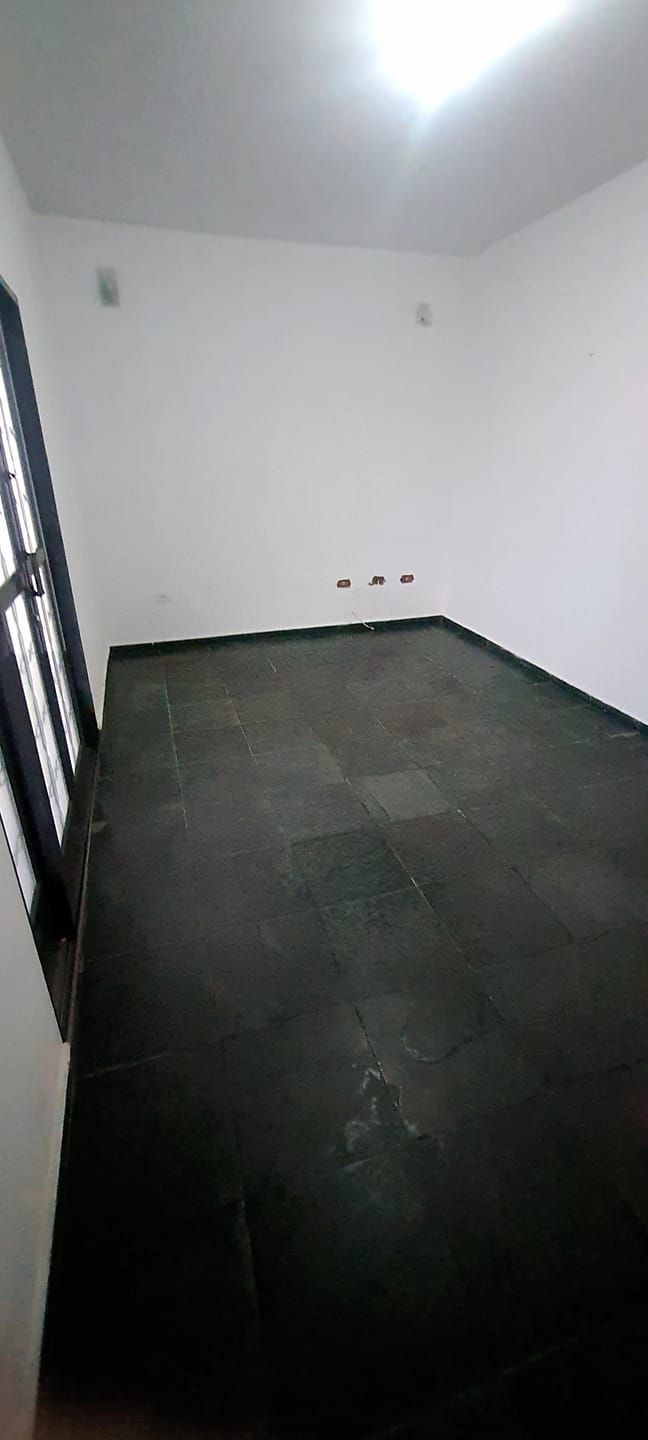 Casa à venda com 4 quartos, 150m² - Foto 15