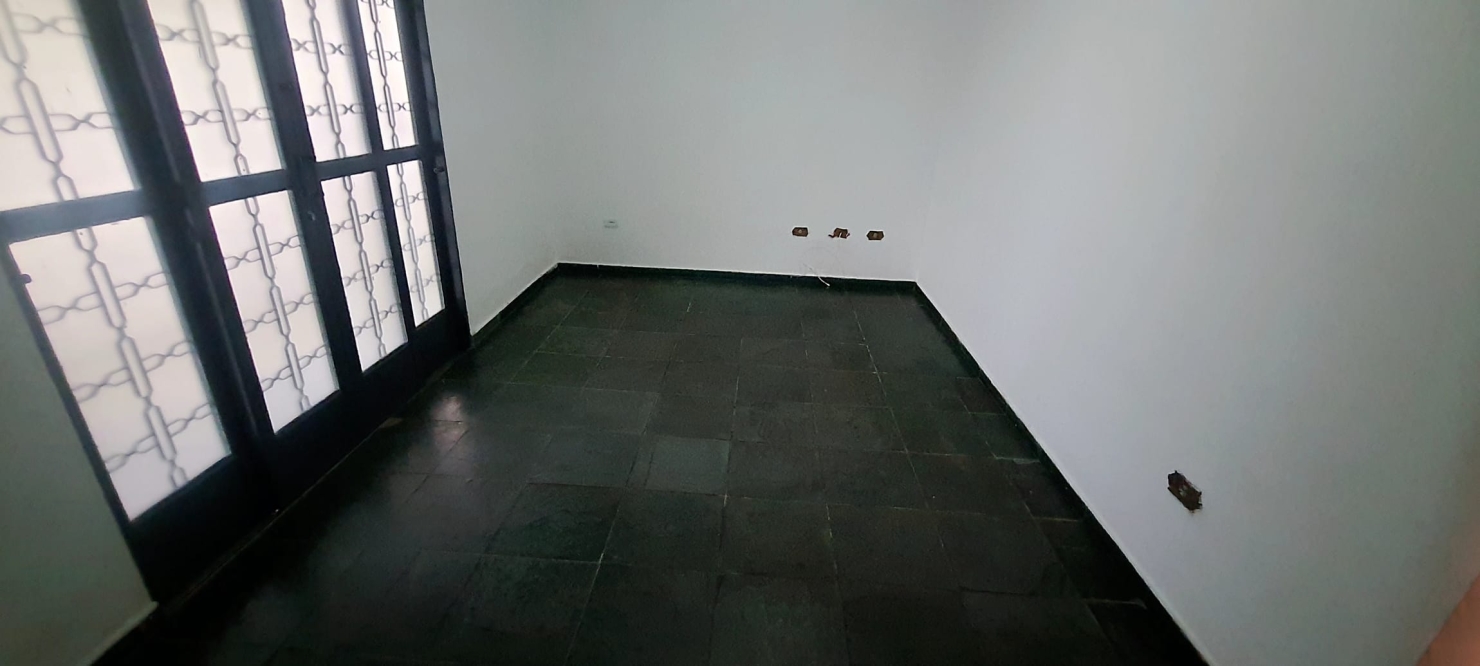Casa à venda com 4 quartos, 150m² - Foto 16