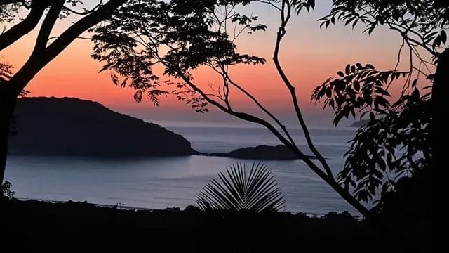 Sobrado, 4 quartos, 180 m² - Foto 1