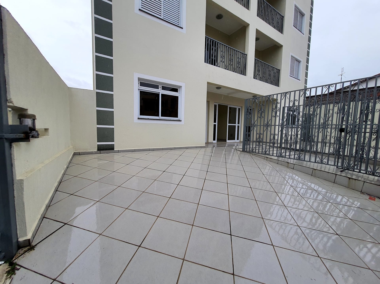 Apartamento à venda com 1 quarto, 54m² - Foto 2