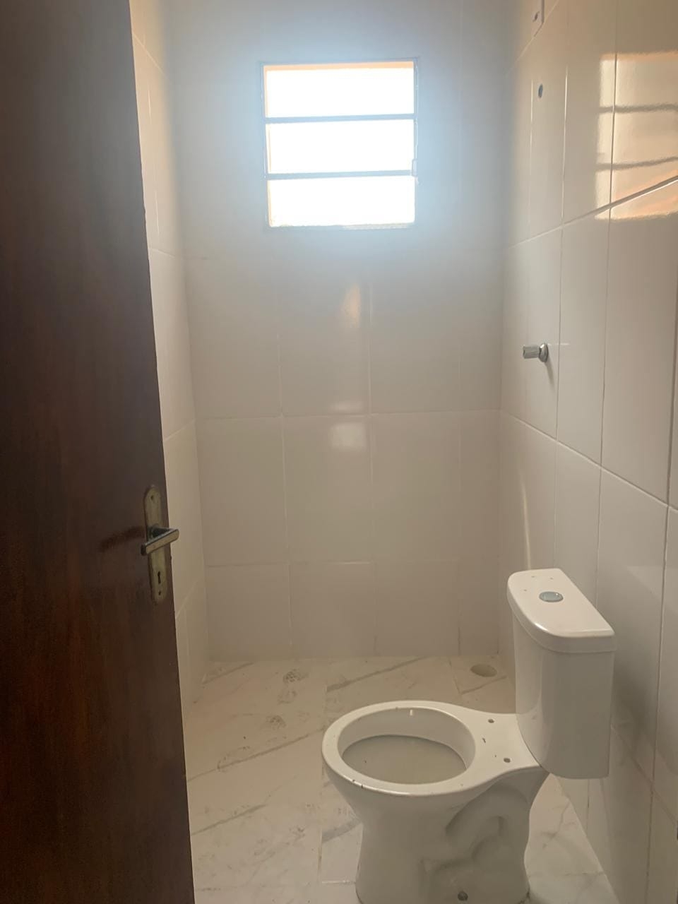 Casa à venda com 2 quartos, 60m² - Foto 1