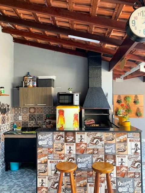 Casa à venda com 2 quartos, 137m² - Foto 1