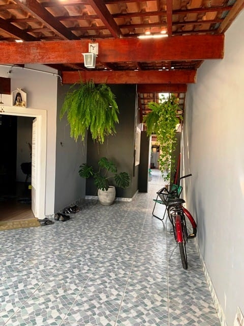 Casa à venda com 2 quartos, 137m² - Foto 2