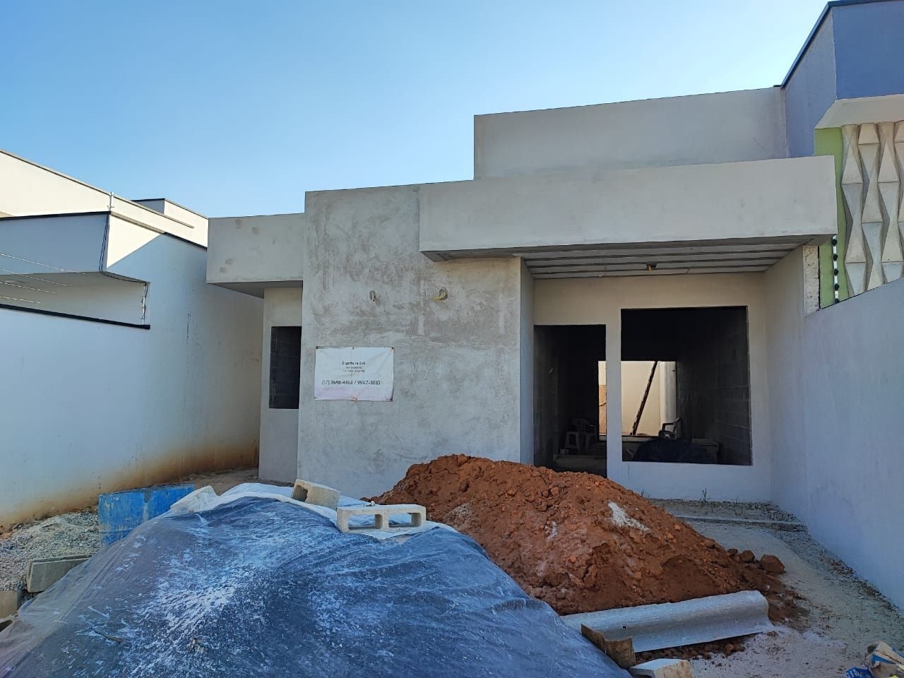 Casa à venda com 3 quartos, 95m² - Foto 1