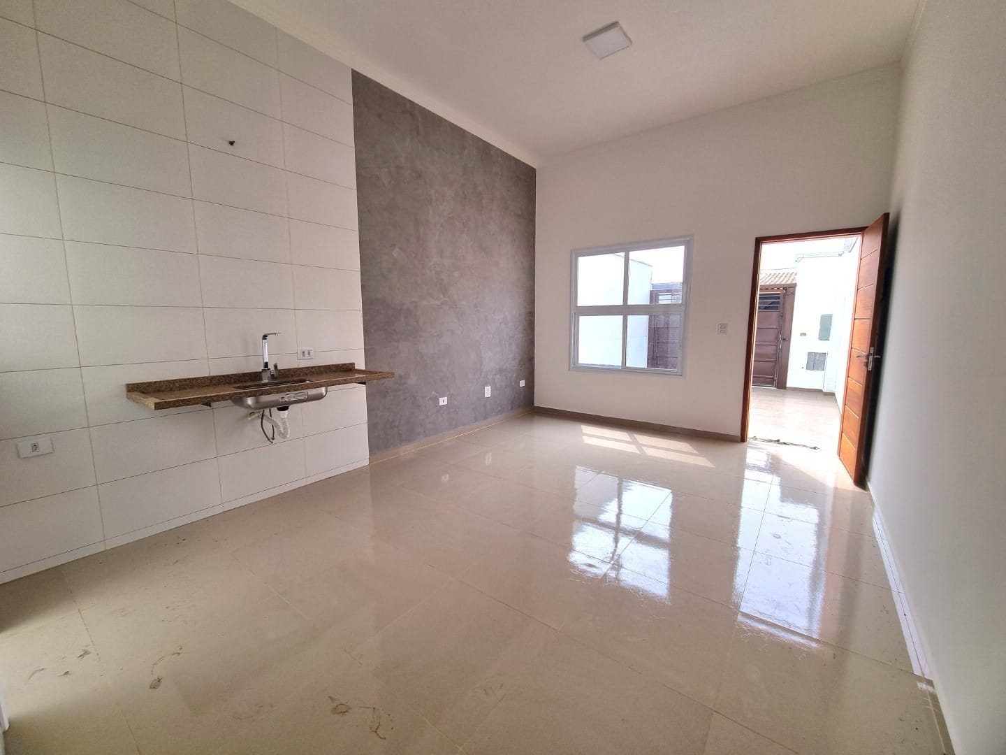 Casa à venda com 2 quartos, 72m² - Foto 5