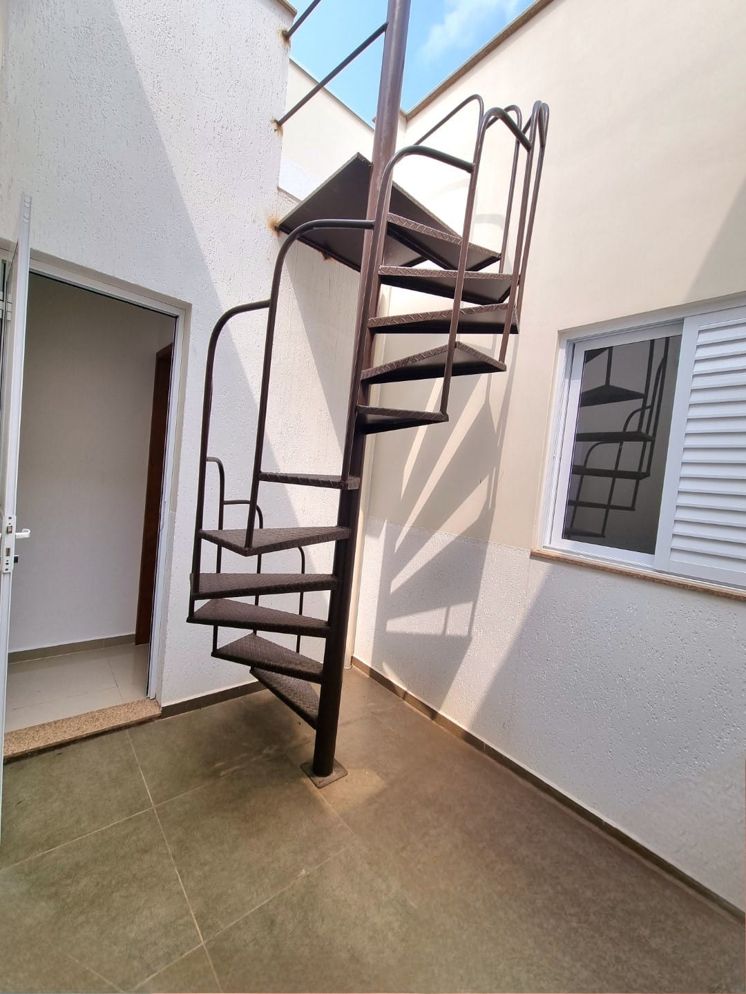 Casa à venda com 2 quartos, 72m² - Foto 13