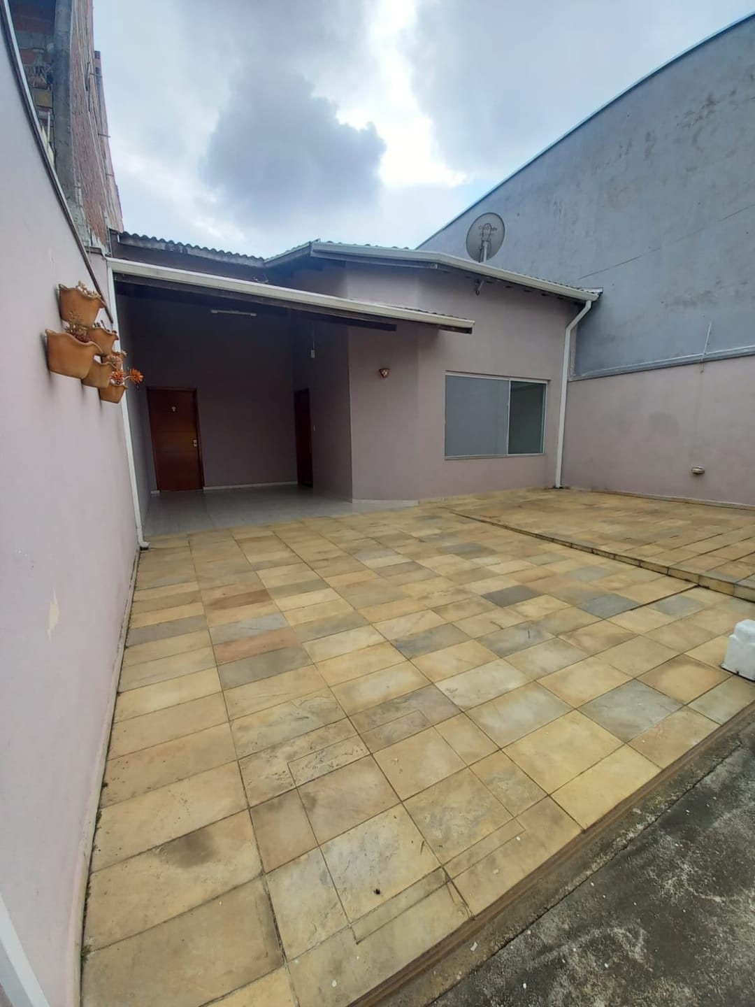 Casa à venda com 3 quartos, 130m² - Foto 1