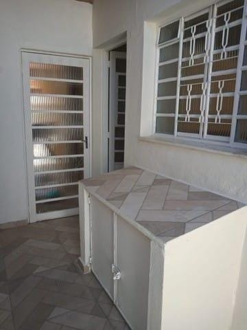 Casa à venda com 3 quartos, 110m² - Foto 1