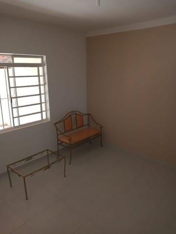 Casa à venda com 3 quartos, 110m² - Foto 2