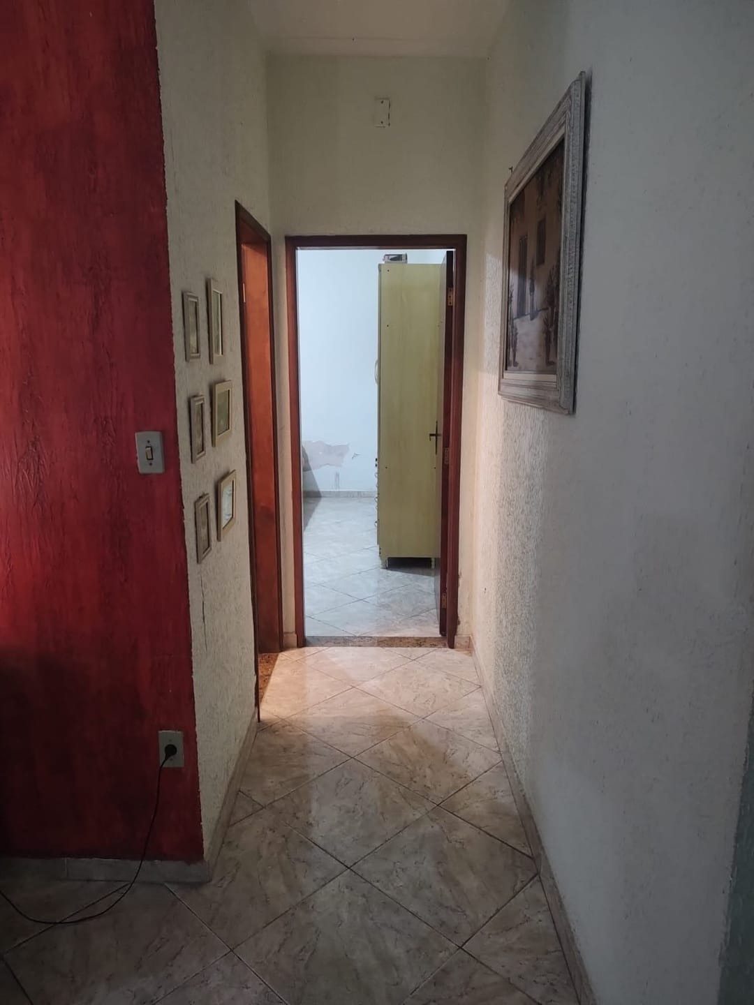 Casa à venda com 3 quartos, 325m² - Foto 1