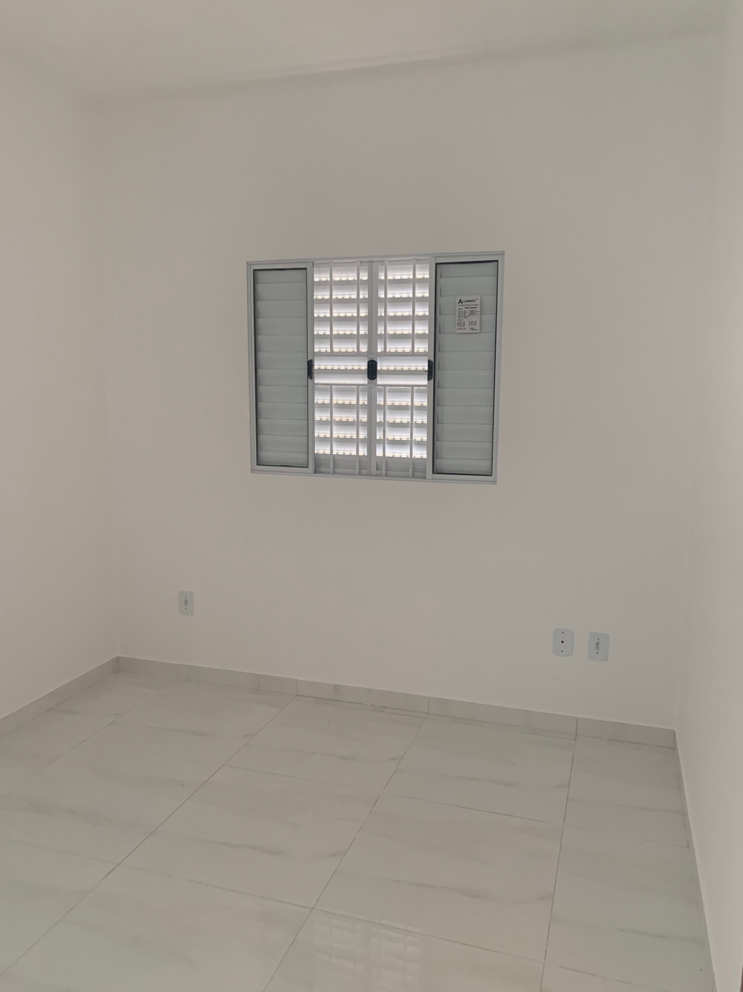 Casa para alugar com 3 quartos, 94m² - Foto 2