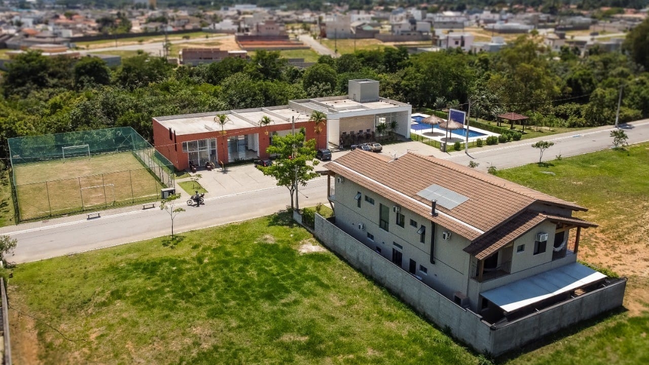 Casa de Condomínio para alugar com 4 quartos, 580m² - Foto 21