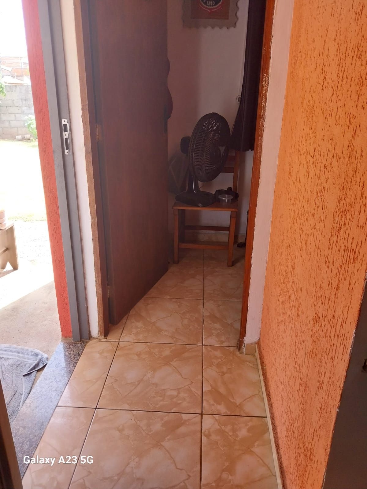 Casa à venda com 2 quartos, 80m² - Foto 1