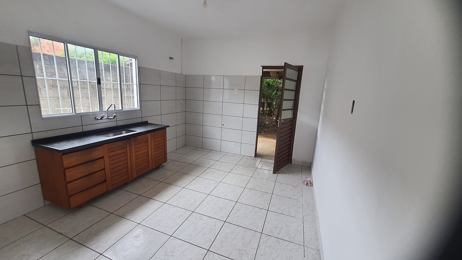 Casa à venda com 2 quartos, 85m² - Foto 9