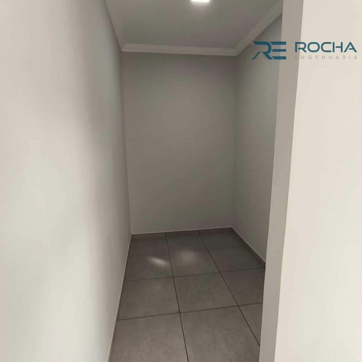 Casa à venda com 2 quartos, 65m² - Foto 1