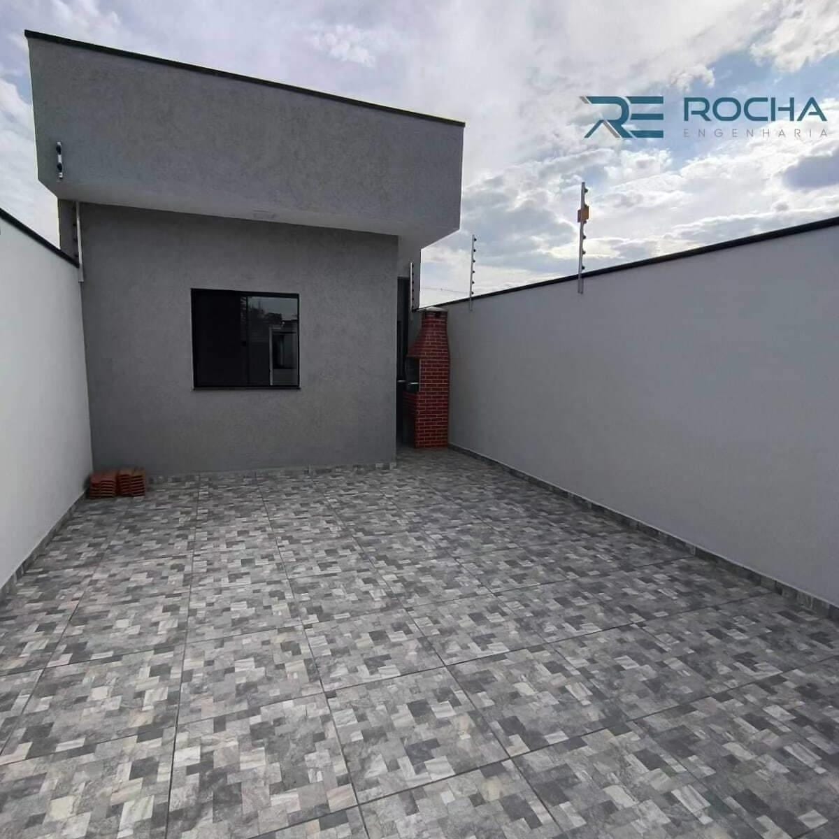 Casa à venda com 2 quartos, 65m² - Foto 3
