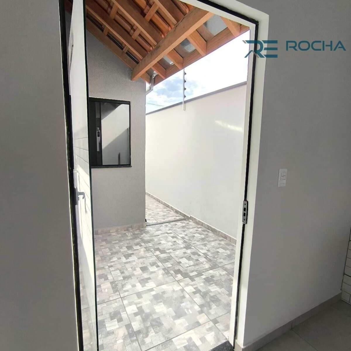 Casa à venda com 2 quartos, 65m² - Foto 7