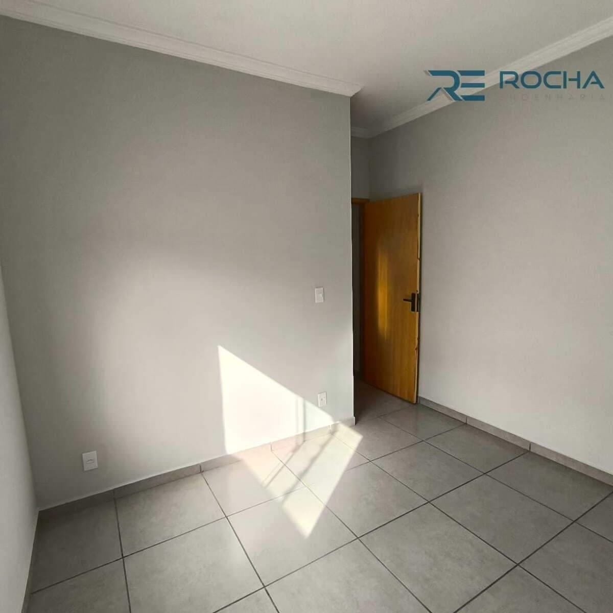 Casa à venda com 2 quartos, 65m² - Foto 17