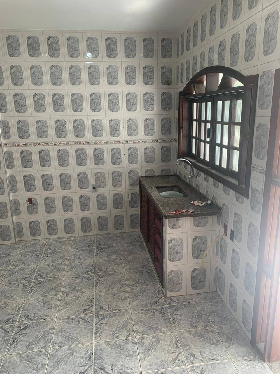 Casa para alugar com 5 quartos, 200m² - Foto 8
