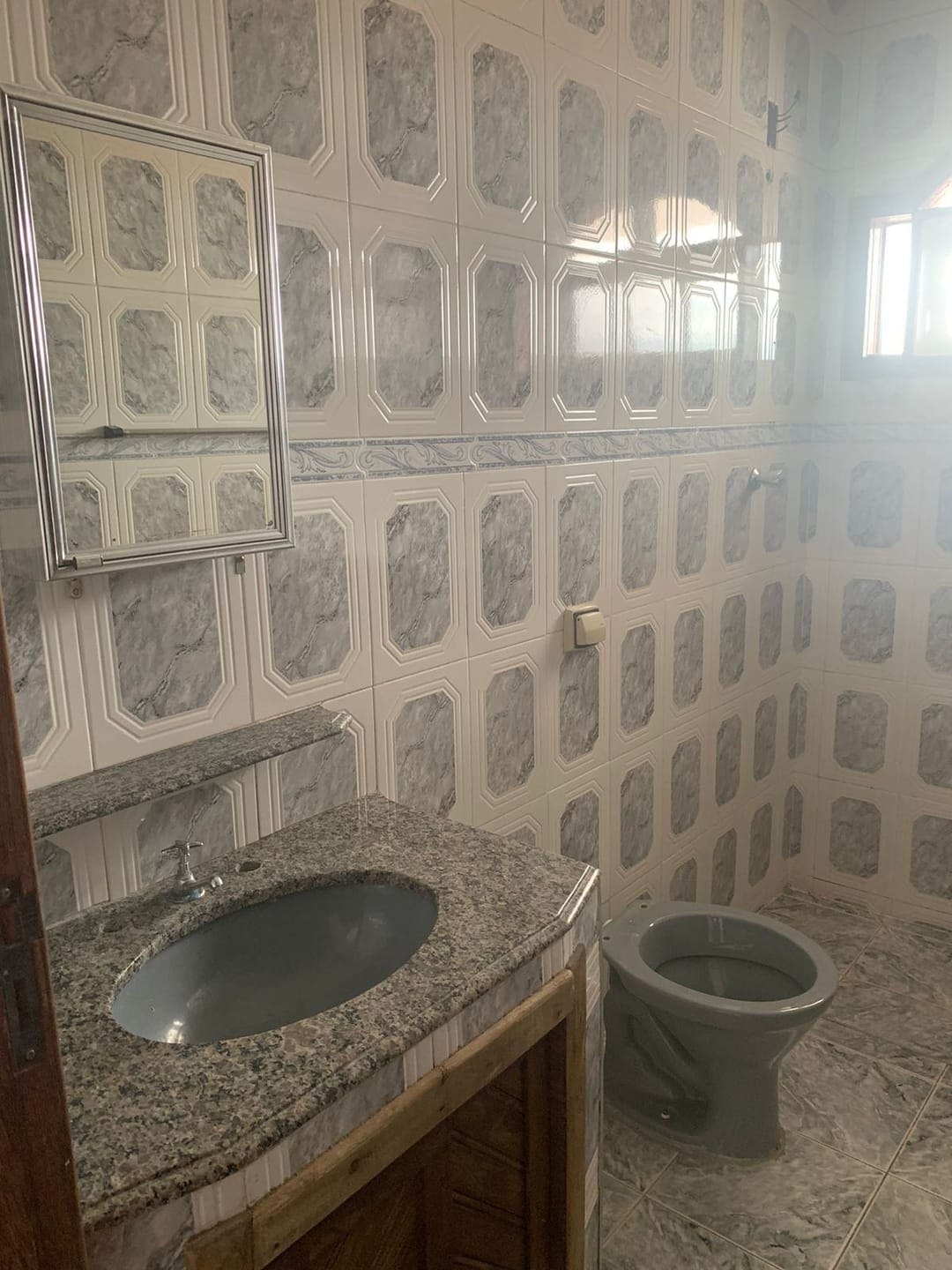 Casa para alugar com 5 quartos, 200m² - Foto 11