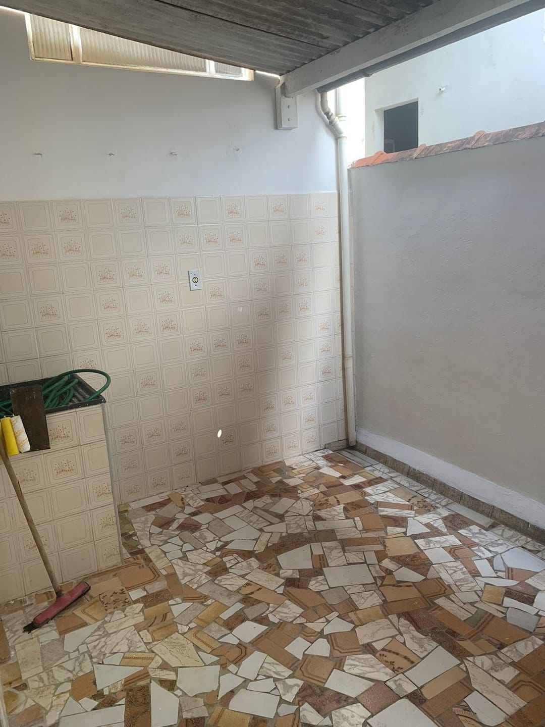 Casa para alugar com 5 quartos, 200m² - Foto 16