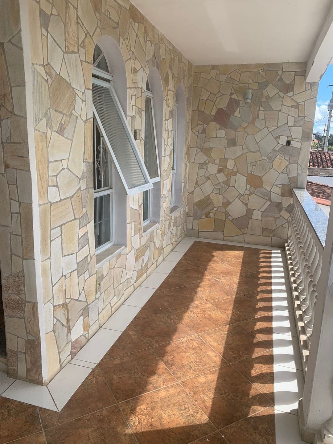 Casa para alugar com 5 quartos, 200m² - Foto 27