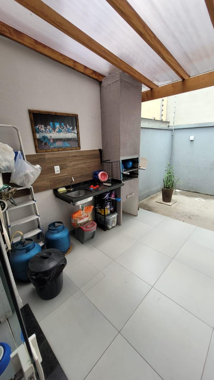 Casa à venda com 3 quartos, 98m² - Foto 8