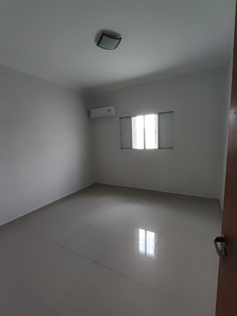 Casa à venda com 3 quartos, 85m² - Foto 4