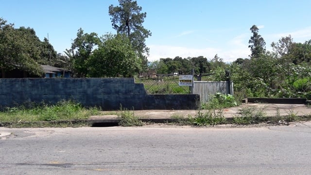 Chácara à venda com 3 quartos, 277m² - Foto 1