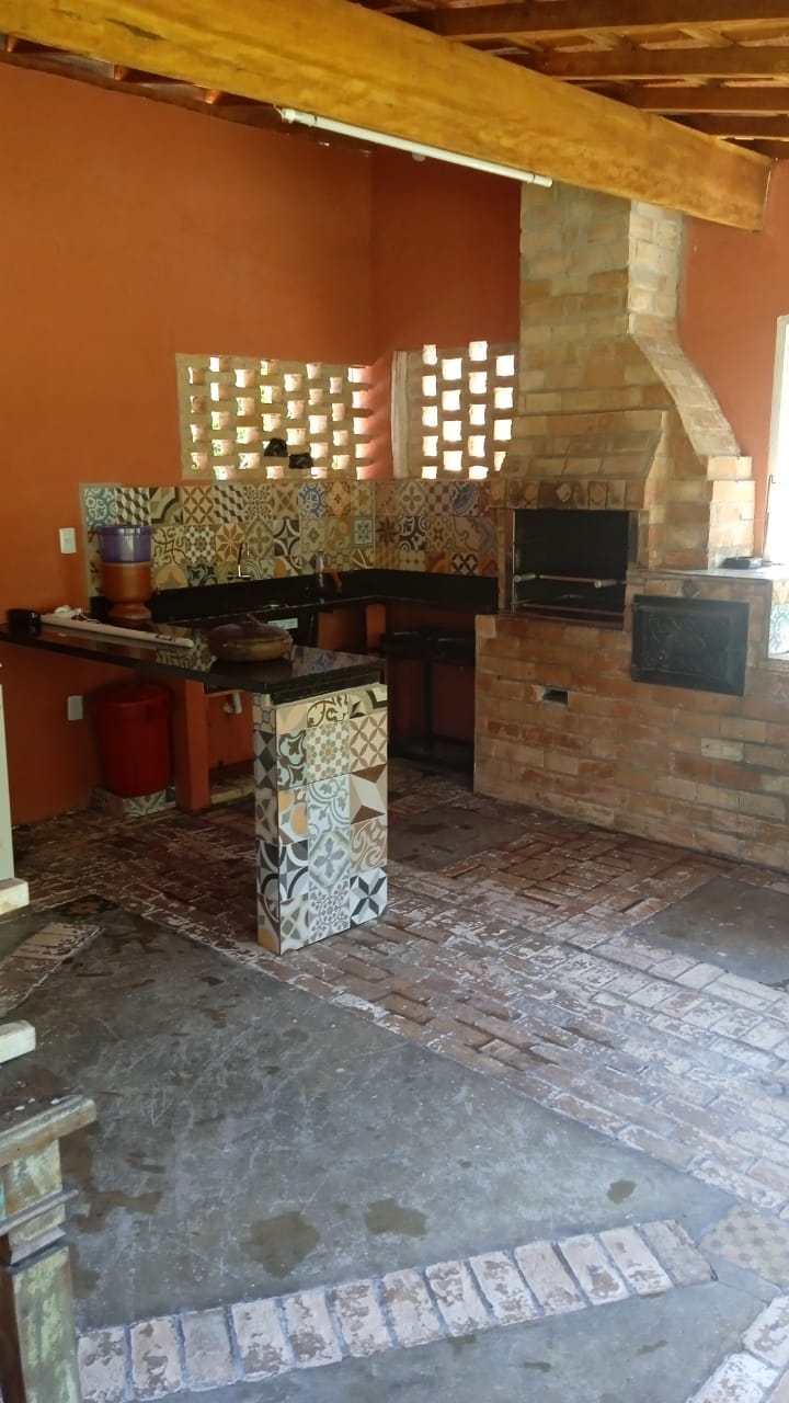Chácara à venda com 4 quartos, 300m² - Foto 3