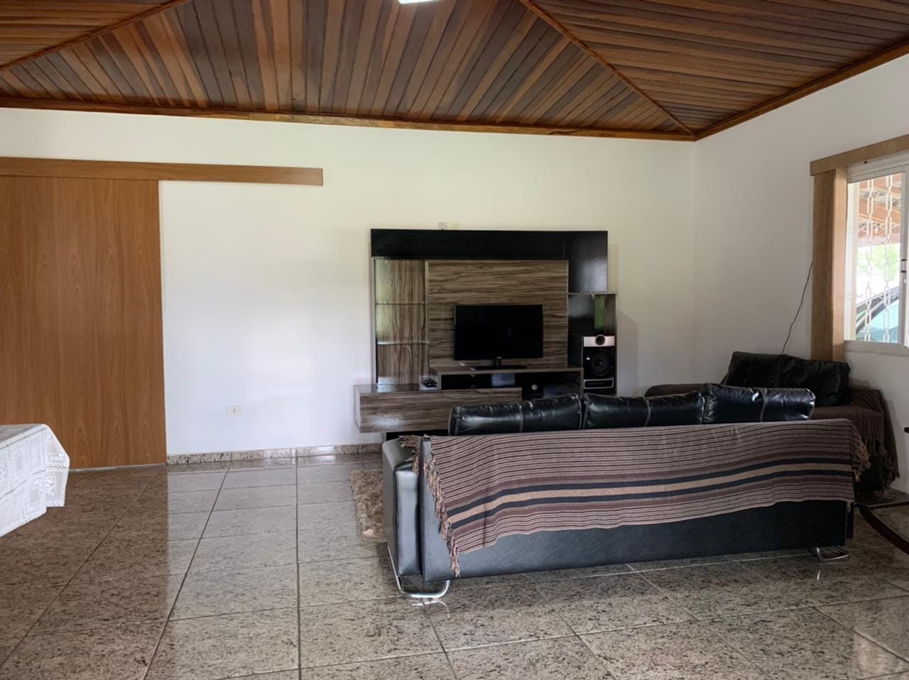 Chácara, 3 quartos, 1086 m² - Foto 3