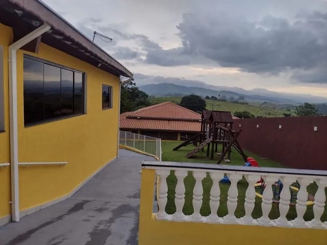 Chácara, 4 quartos, 1385 m² - Foto 1