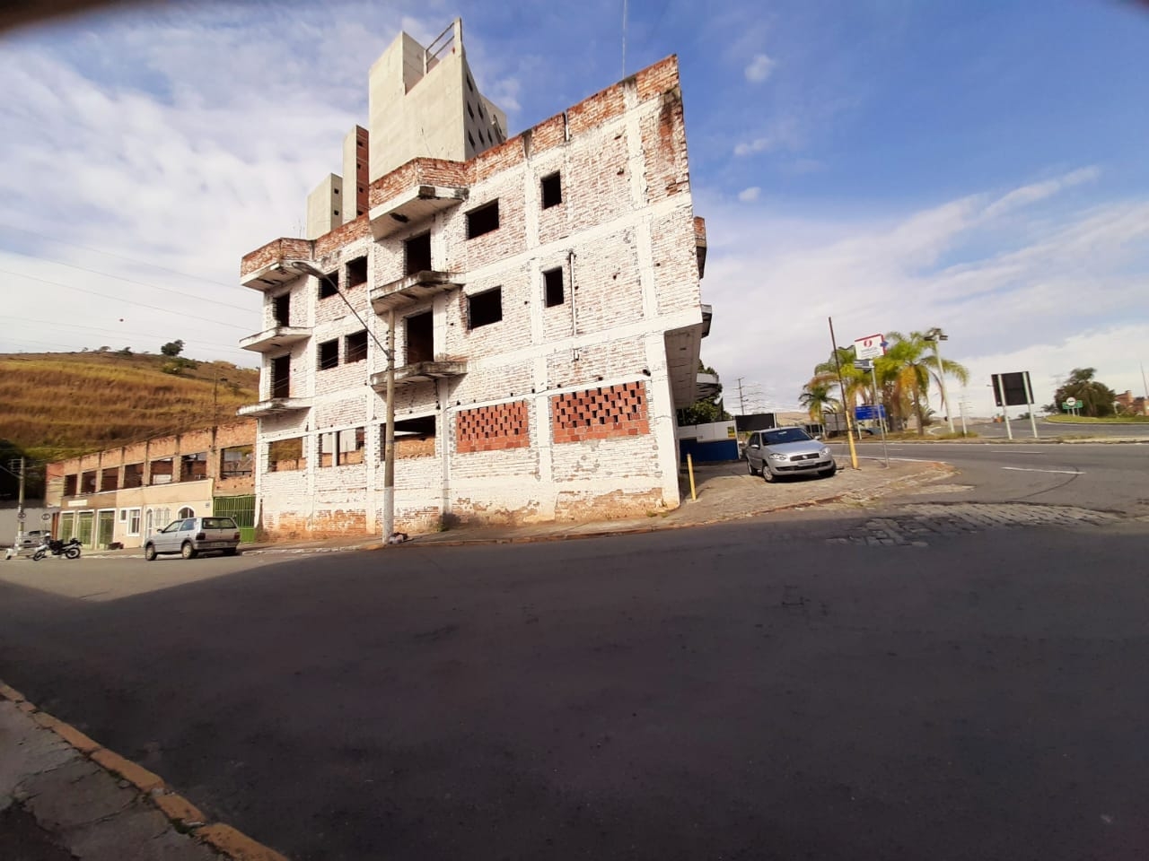 Prédio Inteiro - Foto 1