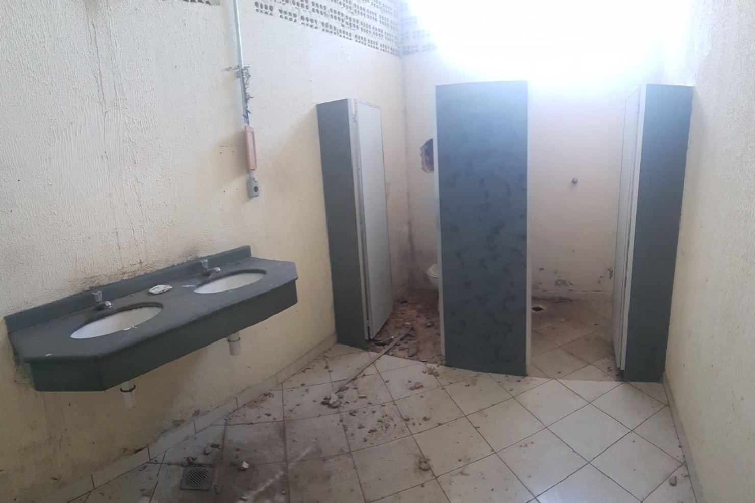 Depósito-Galpão, 450 m² - Foto 1