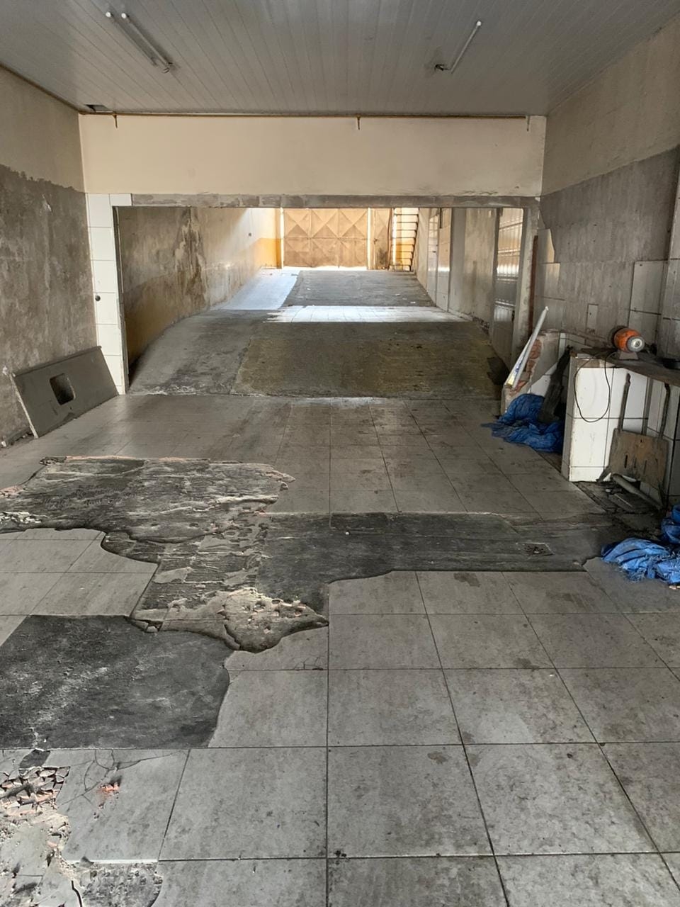 Depósito-Galpão-Armazém à venda e aluguel, 734m² - Foto 36
