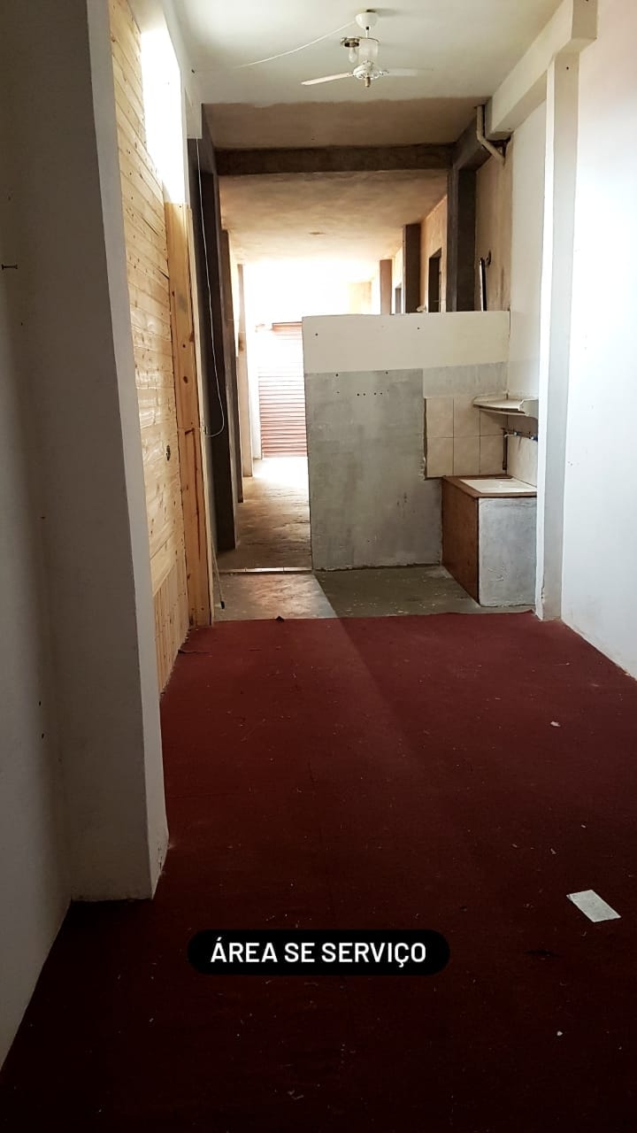 Casa à venda com 3 quartos, 376m² - Foto 3