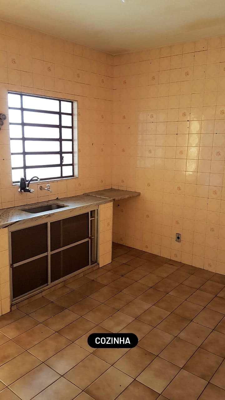 Casa à venda com 3 quartos, 376m² - Foto 6