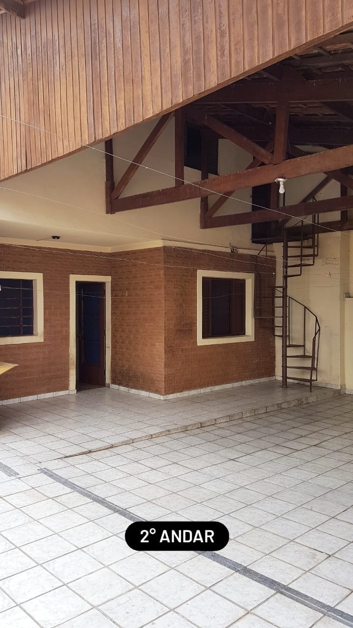 Casa à venda com 3 quartos, 376m² - Foto 9