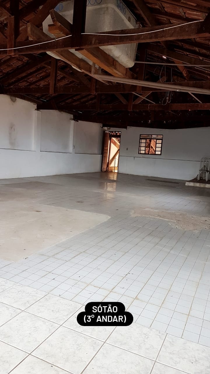 Casa à venda com 3 quartos, 376m² - Foto 20