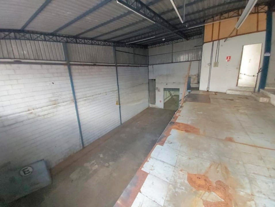 Loja-Salão, 600 m² - Foto 1